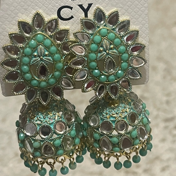 Earrings - Picture 2 of 3